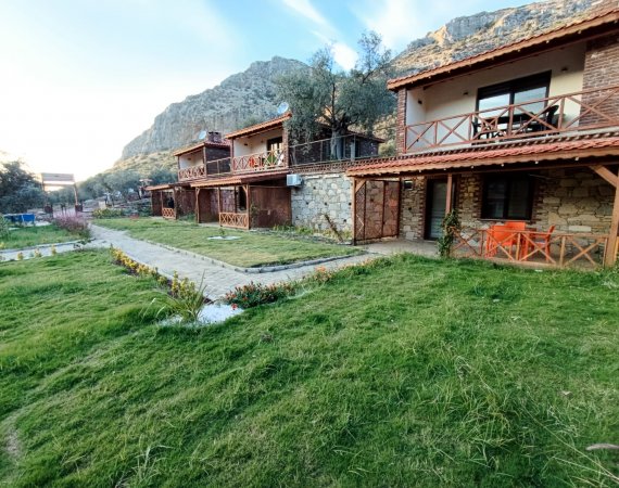 Deluxe Oda (Stone Houses)